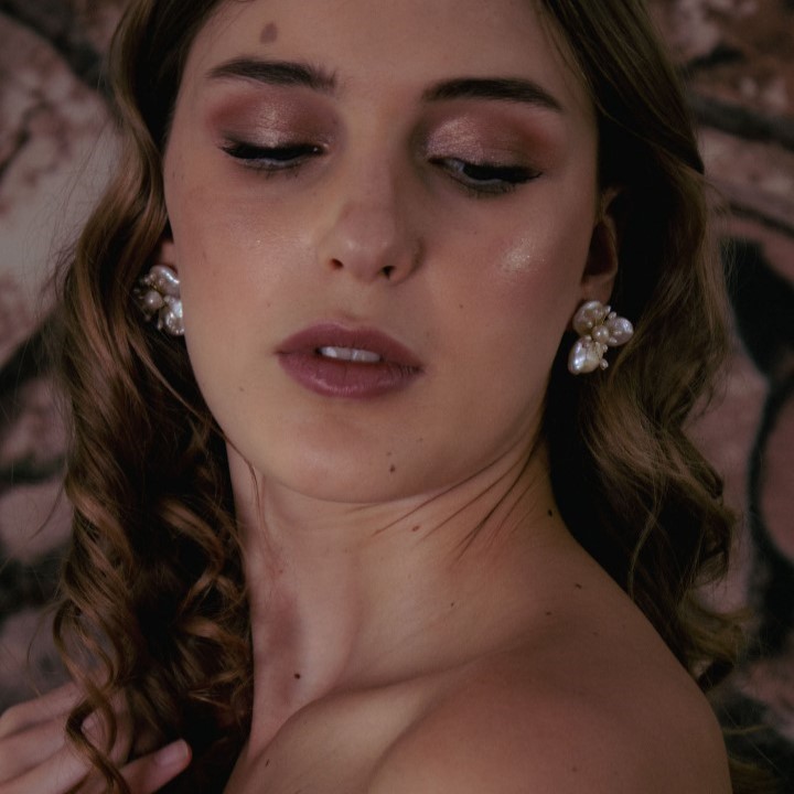 Sunbird Pearl Earrings - Image 4