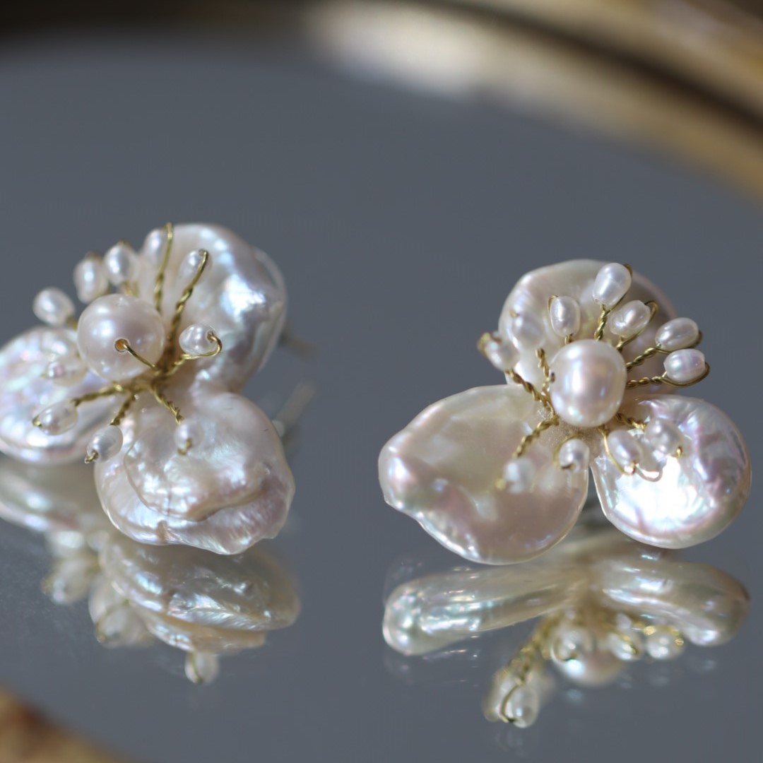 Sunbird Pearl Earrings - Image 7